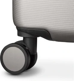 Swiss Alpine 2.0 - Reiskoffer - 67 Cm - 4 Wielen - Zilver 14 Swiss Alpine 2.0 - Reiskoffer - 67 Cm - 4 Wielen - Zilver -Trolley Winkel 1100x1200 3