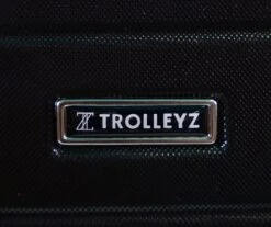 ©TROLLEYZ - Amsterdam No.9 - Trolley - 55cm Met TSA Slot - Dubbele Wielen - 360° Spinners - 100% ABS - Handbagage Koffer In Night Black 15 ©TROLLEYZ - Amsterdam No.9 - Trolley - 55cm Met TSA Slot - Dubbele Wielen - 360° Spinners - 100% ABS - Handbagage Koffer In Night Black -Trolley Winkel 1200x1006