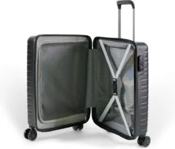 ©TROLLEYZ - Amsterdam No.9 - Trolley - 55cm Met TSA Slot - Dubbele Wielen - 360° Spinners - 100% ABS - Handbagage Koffer In Night Black 17 ©TROLLEYZ - Amsterdam No.9 - Trolley - 55cm Met TSA Slot - Dubbele Wielen - 360° Spinners - 100% ABS - Handbagage Koffer In Night Black -Trolley Winkel 1200x1026 1