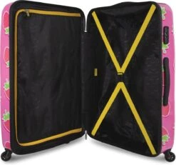 BHPPY - Sweet Strawberry - Reiskoffer (76 Cm) -Trolley Winkel 1200x1123 4