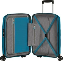 American Tourister Reiskoffer - Bon Air Dlx Spinner 55/20 Tsa (Handbagage) Seaport Blue -Trolley Winkel 1200x1176 3