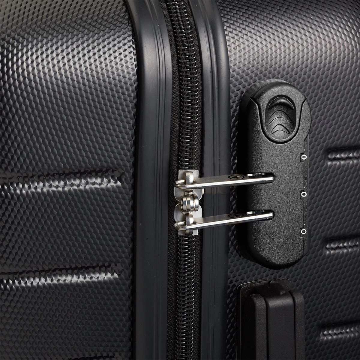 Swiss Alpine 2.0 - Handbagage Koffer - 55x35x20 Cm - 4 Wielen - Zwart 7 Swiss Alpine 2.0 - Handbagage Koffer - 55x35x20 Cm - 4 Wielen - Zwart - Afbeelding 5