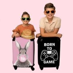 NoBoringSuitcases.com® Koffer - Quote - Gaming - Controller - Boys - Past Binnen 55x40x20 Cm En 55x35x25 Cm - Handbagage - Trolley - Fotokoffer - Cabin Size - Print -Trolley Winkel 1200x1200 15