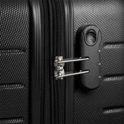 Swiss Alpine 2.0 - Reiskoffer - 67 Cm - 4 Wielen - Zwart 15 Swiss Alpine 2.0 - Reiskoffer - 67 Cm - 4 Wielen - Zwart -Trolley Winkel 1200x1200 161