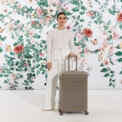 SUITSUIT - Blossom - Plaza Taupe - Reiskoffer (76 Cm) -Trolley Winkel 1200x1200 1696