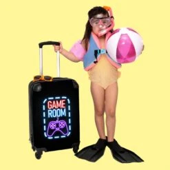 NoBoringSuitcases.com® Koffer - Trolley Op Wieltjes - Neon - Game Room - Tekst - Controller - Zwart - Reiskoffer - Past Binnen 55x40x20 Cm En 55x35x25 Cm - Koffertje - Trolley Handbagage -Trolley Winkel 1200x1200 1940