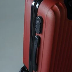 Handbagage Koffer 55cm Rood 4 Wielen Trolley Met Pin Slot -Trolley Winkel 1200x1200 217