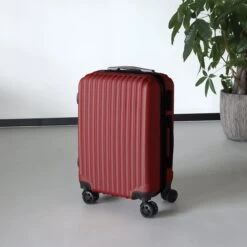 Handbagage Koffer 55cm Rood 4 Wielen Trolley Met Pin Slot -Trolley Winkel 1200x1200 220