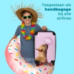 NoBoringSuitcases.com® Kinderkoffer - Hond - Dieren - Kauwgom - Roze - Kinderen - Trolley Kinderen - Past Binnen 55x40x20 Cm En 55x35x25 Cm - Reiskoffer Met Wielen - Koffertje -Trolley Winkel 1200x1200 268
