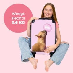 NoBoringSuitcases.com® Kinderkoffer - Hond - Dieren - Kauwgom - Roze - Kinderen - Trolley Kinderen - Past Binnen 55x40x20 Cm En 55x35x25 Cm - Reiskoffer Met Wielen - Koffertje -Trolley Winkel 1200x1200 274