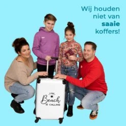 NoBoringSuitcases.com® Koffer Groot - Tekst - Strand - The Beach Is Calling - Zwart Wit - Vakantie - Trolley Koffer Met TSA-slot - Met Wielen - 90 Liter - Reiskoffer - 66 Cm -Trolley Winkel 1200x1200 698