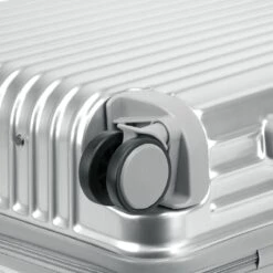 Royal Swiss - Reis Koffer - 76cm - Cijferslot- Lichtgewicht Koffer - 4 Wielen - Silver -Trolley Winkel 1200x1200 886