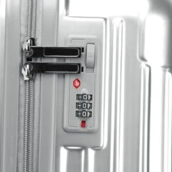 Royal Swiss - Reis Koffer - 56cm - Cijferslot- Lichtgewicht Koffer - 4 Wielen- Zilver -Trolley Winkel 1200x1200 905