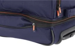 Travelite Basics Wheeled Duffle 55cm Expandable Navy/Orange -Trolley Winkel 1200x745 1
