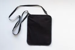 Groene Berg Nektasje - Reistas - Paspoorthouder Met RFID Blokkering - Reisportemonnee - Zwart -Trolley Winkel 1200x800 44