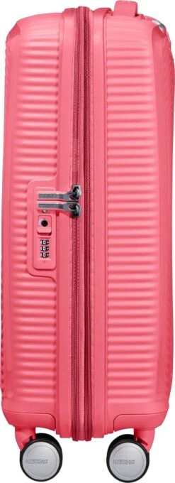 American Tourister Reiskoffer - Soundbox Spinner 55/20 Tsa Uitbreidbaar (Handbagage) Sun Kissed Coral -Trolley Winkel 436x1200 1