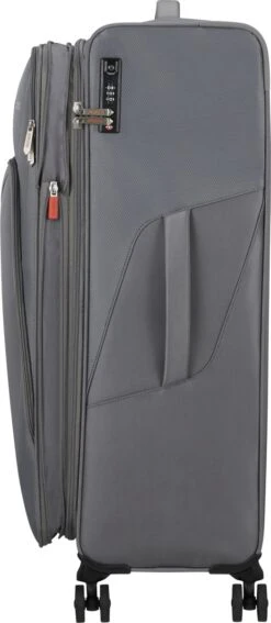 American Tourister Reiskoffer - Summerfunk Spinner 79cm - Titanium Grey 13 American Tourister Reiskoffer - Summerfunk Spinner 79cm - Titanium Grey -Trolley Winkel 523x1200 10