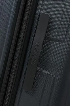 American Tourister Tracklite Spinner Reiskoffer 67 Cm - Dark Slate 12 American Tourister Tracklite Spinner Reiskoffer 67 Cm - Dark Slate -Trolley Winkel 799x1200 58