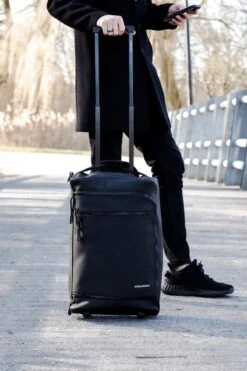 Norlander Lyon Trolleytas - Dull PU - 21 Liter - Zwart 22 Norlander Lyon Trolleytas - Dull PU - 21 Liter - Zwart -Trolley Winkel 800x1200 14