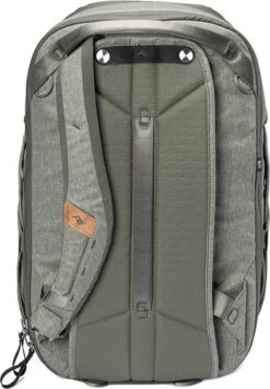 Peak Design Travel Backpack 30l - Sage -Trolley Winkel 833x1200 4