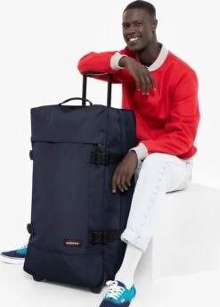 Eastpak TRANVERZ L Reiskoffer (79 X 40 X 33 Cm) - Ultra Marine -Trolley Winkel 862x1200 2