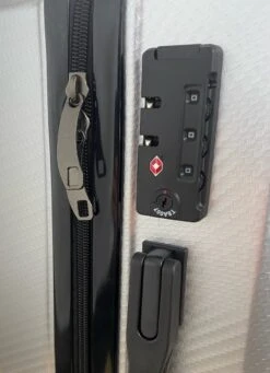 Leonardo Reiskoffer Premium - Handbagage Koffer 57x38x23 - Polycarbonaat - Hardcase - TSA Cijferslot 13 Leonardo Reiskoffer Premium - Handbagage Koffer 57x38x23 - Polycarbonaat - Hardcase - TSA Cijferslot -Trolley Winkel 870x1200 2