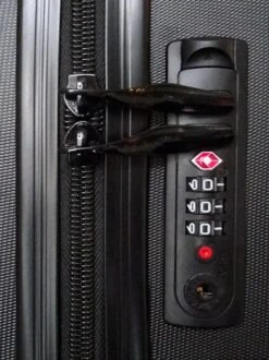 Globeless Handbagage Koffer - TSA Slot - 55x35x20cm - IATA Standaard Trolley - Zwart -Trolley Winkel 897x1200 3