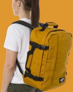 Cabin Zero Reistas / Weekendtas - 44 X 30 X 20 Cm - 36 Liter - Classic - Oranje -Trolley Winkel 954x1200 5